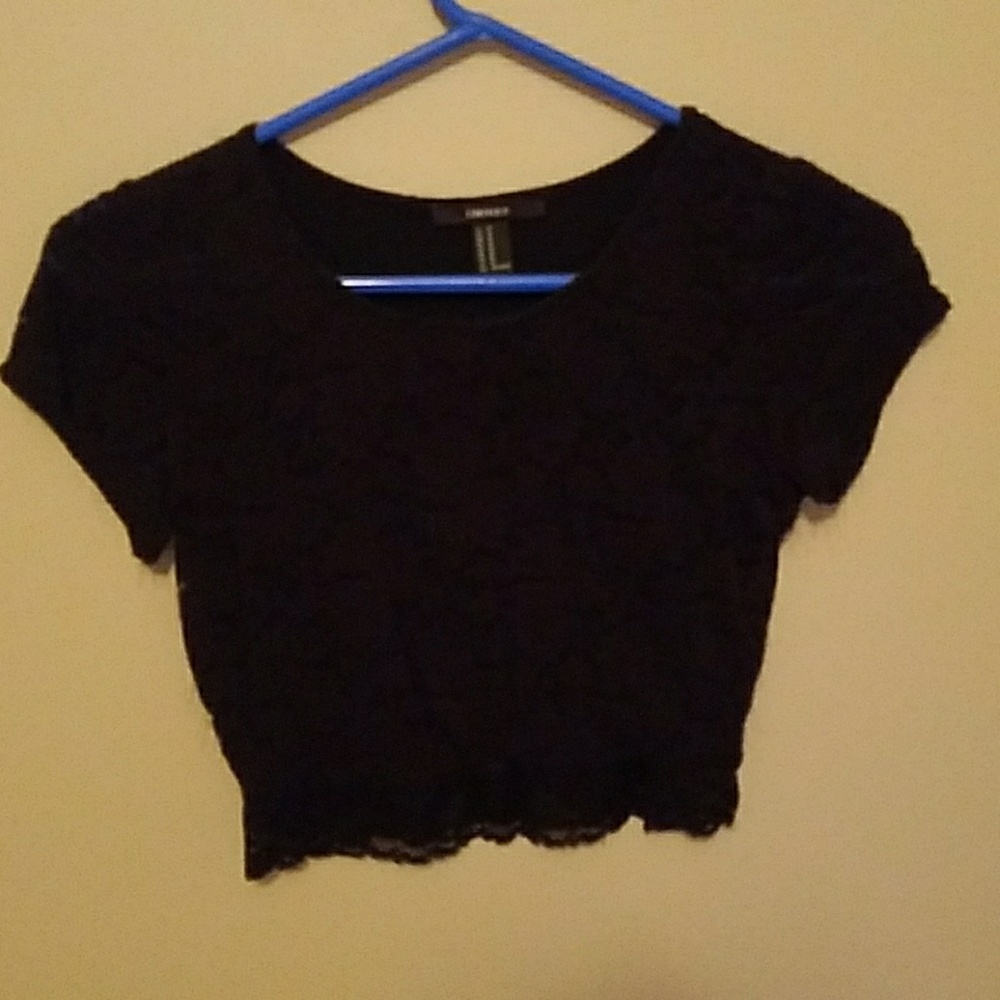 Black crop tops